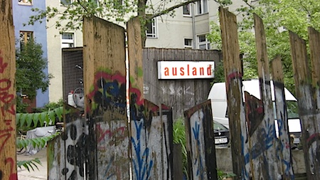 Ausland